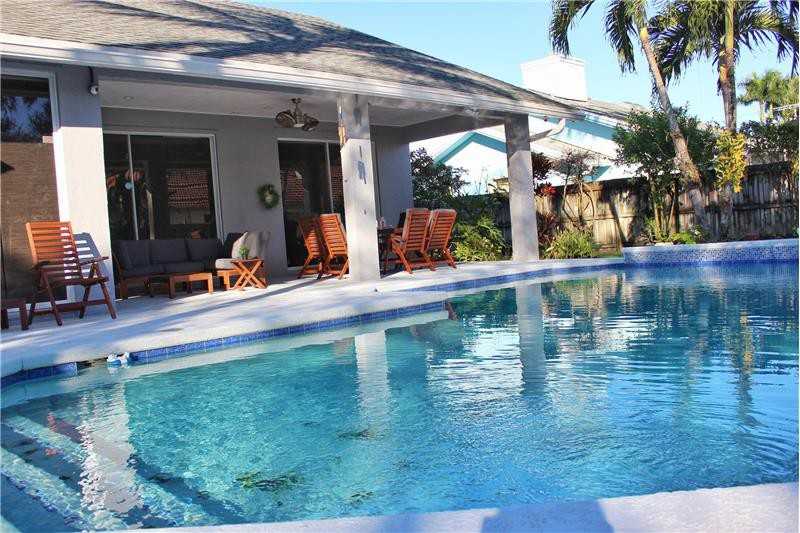 13638 Carlton St - Photo 2 of 22