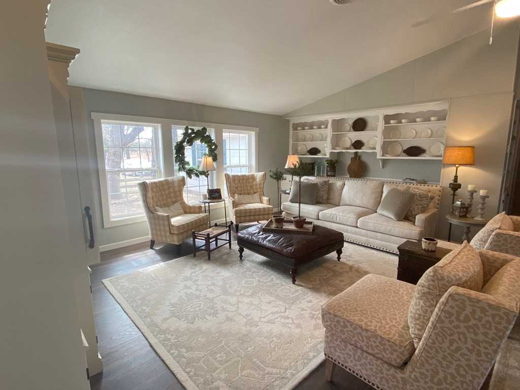 38 Parker Ranch Rd - Photo 4 of 12