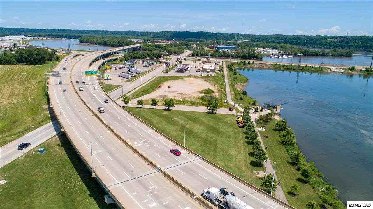 E 16th St - Photo 2 of 6