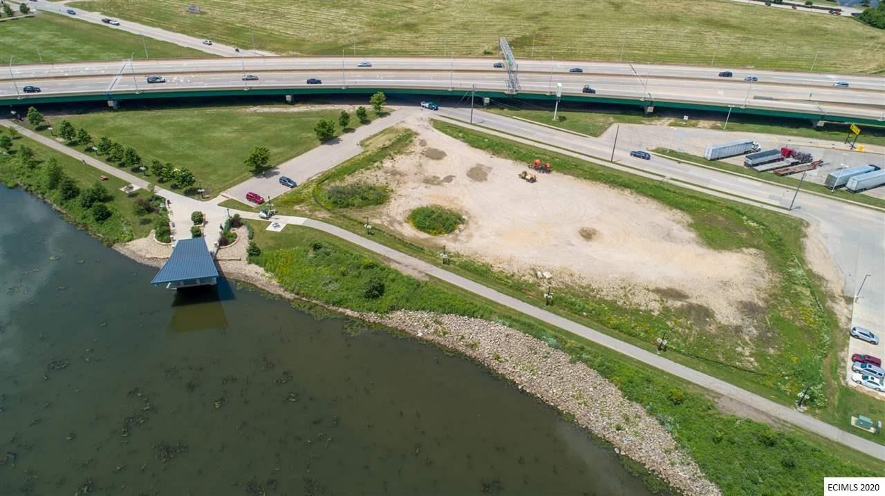 E 16th St - Photo 3 of 6