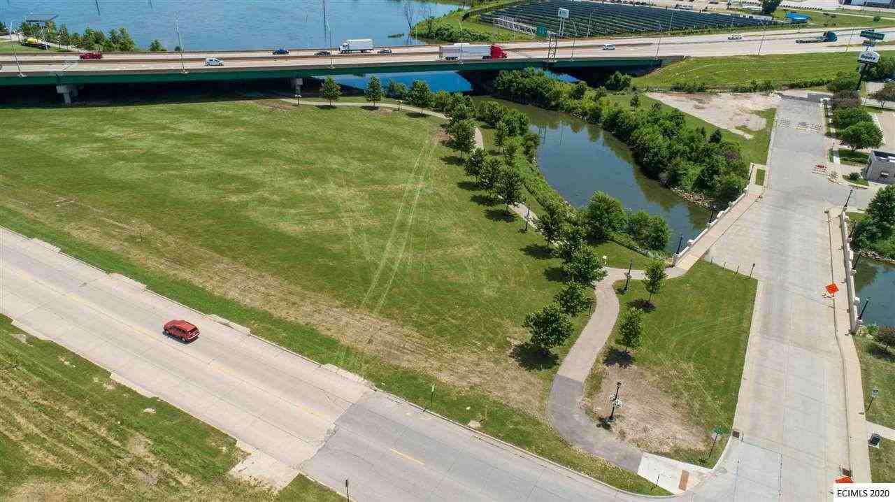 E 16th St - Photo 4 of 6