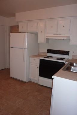 6342 Alexander St #B - Photo 3 of 13