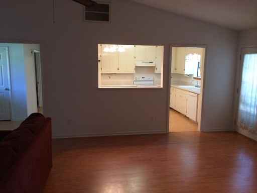 723 Plantation Dr - Photo 3 of 16