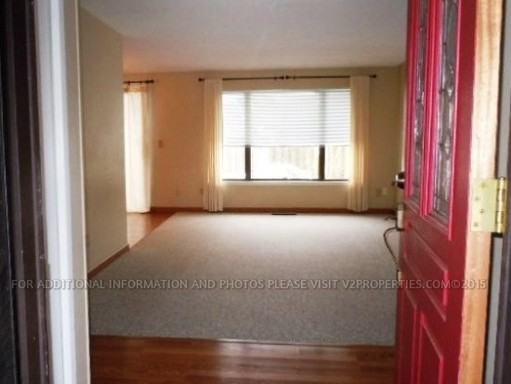 3015 SE 17th St - Photo 2 of 8