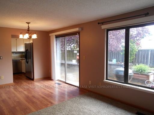 3015 SE 17th St - Photo 3 of 8