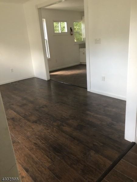 63 Cedar Ave - Photo 3 of 15