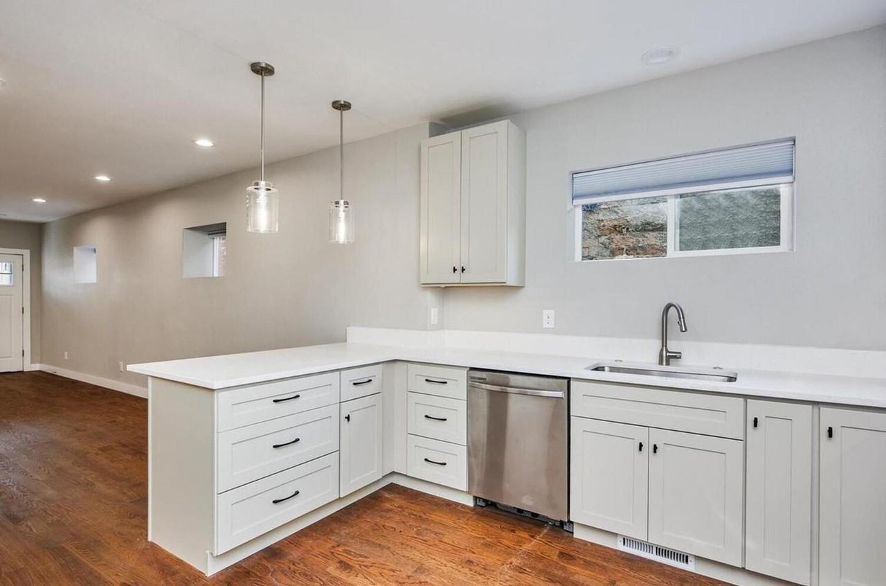 Chicly renovated Lincoln Park home near Santa Fe Arts District - Photo 4 of 23