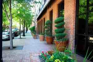 2305 Worthington St - Photo 2 of 5