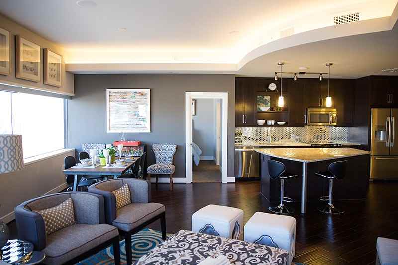 350 N St Paul St #h57