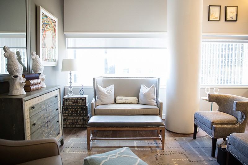 350 N St Paul St #q26