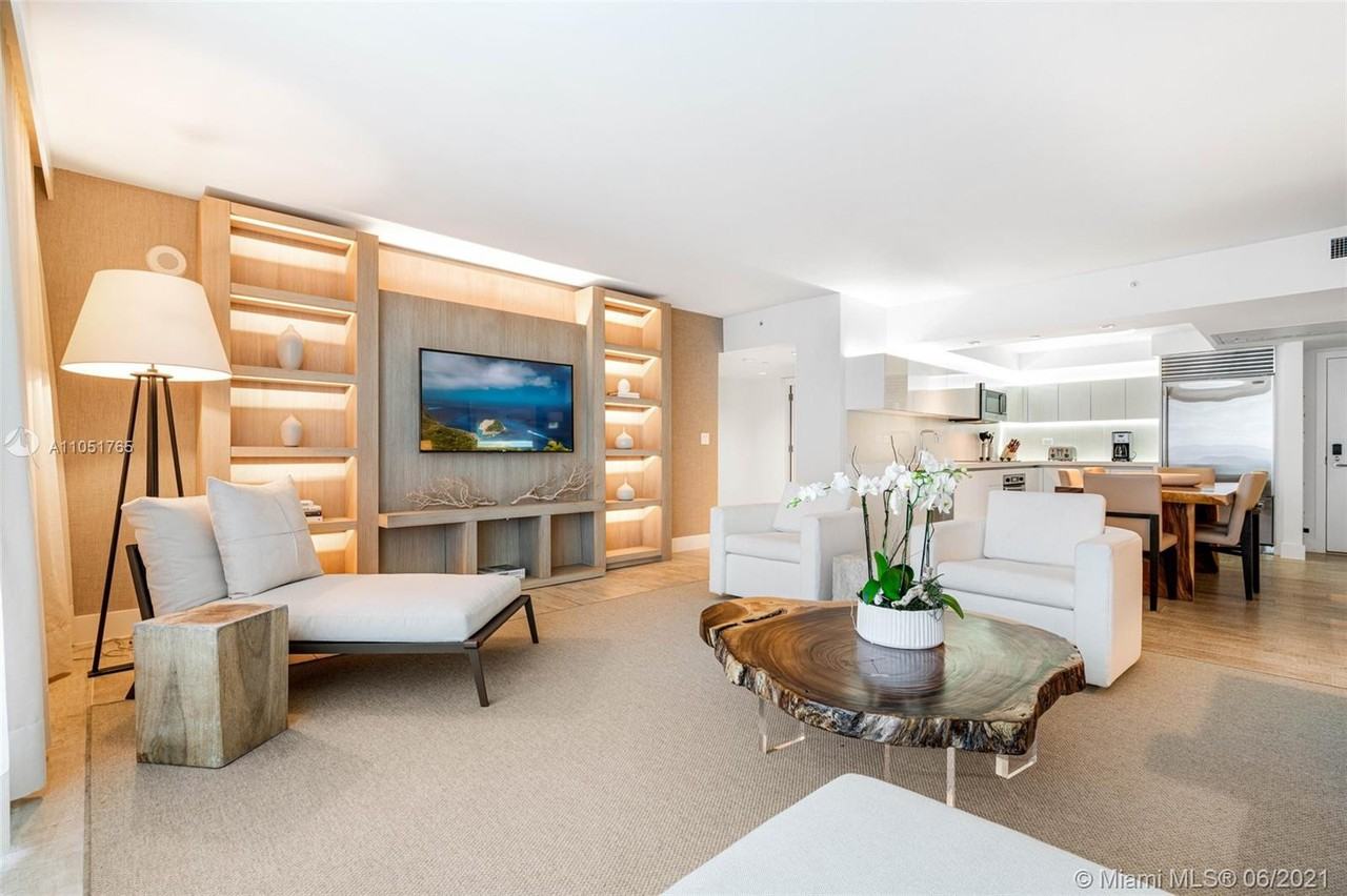 102 24th St #1115 - Photo 7 of 27