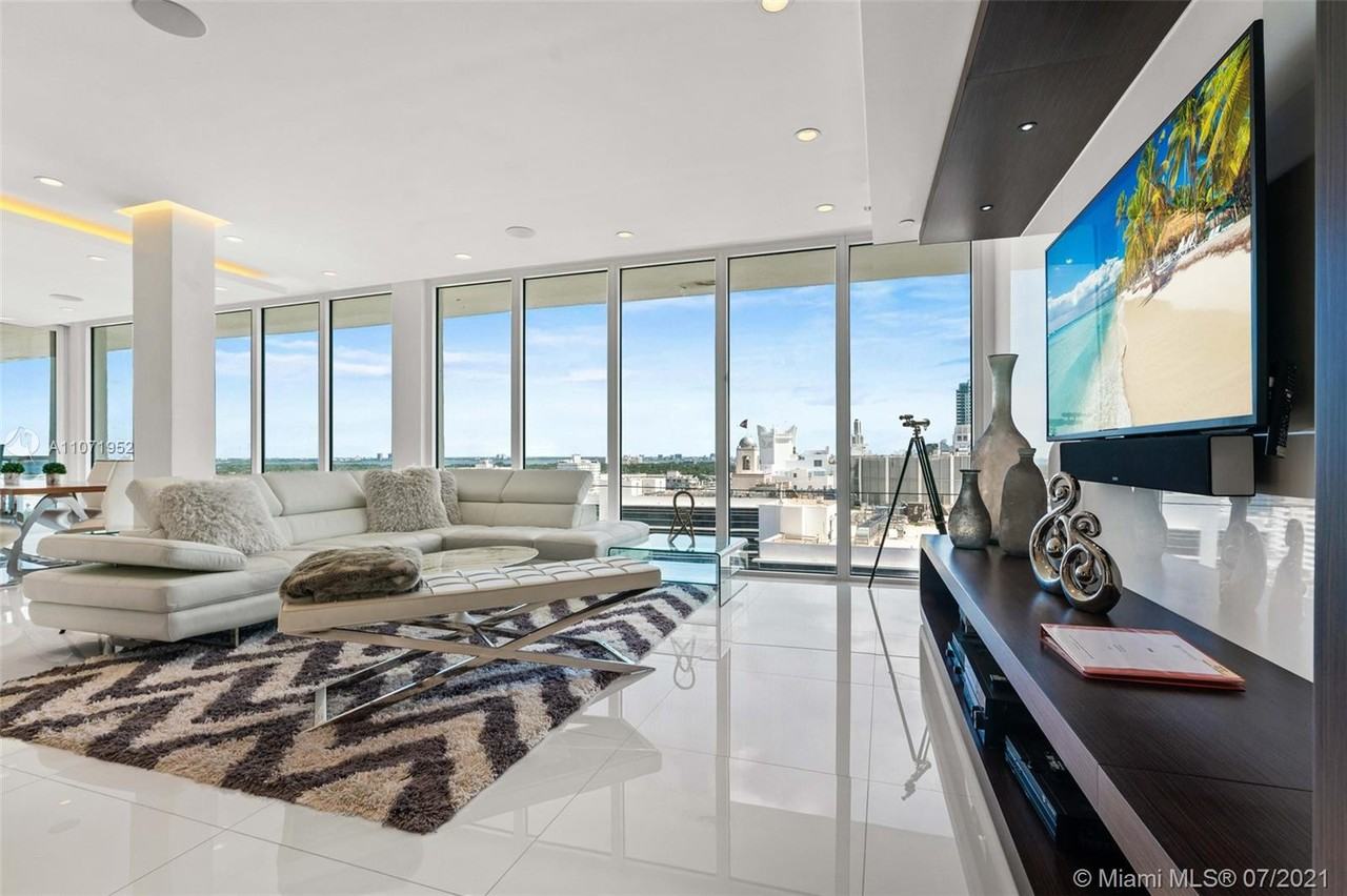 100 Lincoln Rd #PH6 - Photo 2 of 26