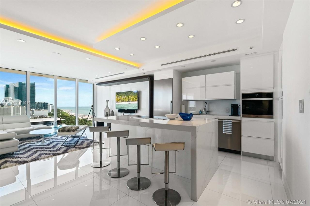 100 Lincoln Rd #PH6 - Photo 4 of 26