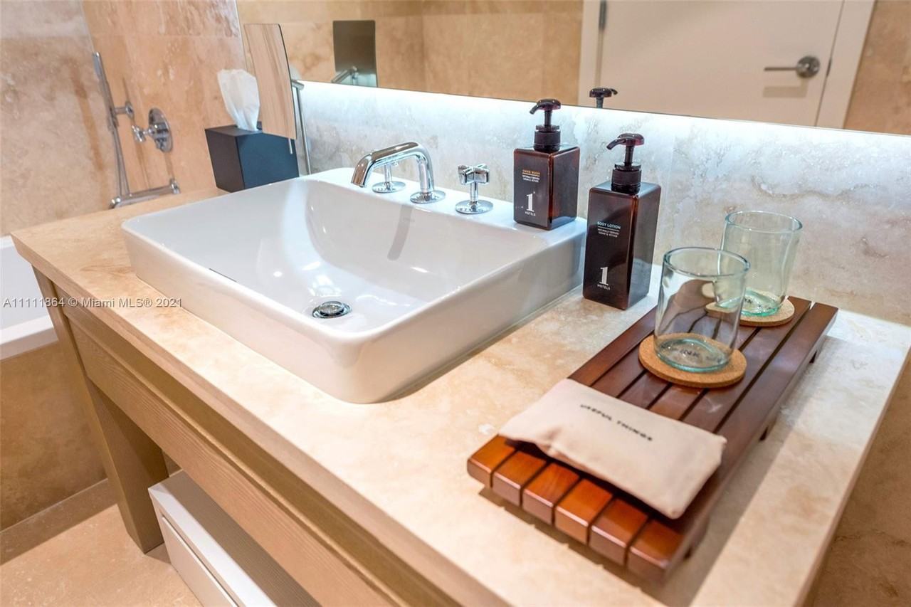 102 24th St #906 - Photo 7 of 15