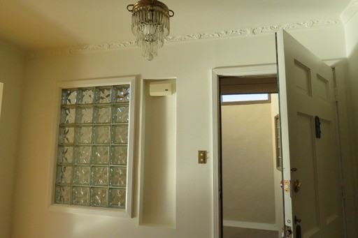 48 Collins St - Photo 3 of 15