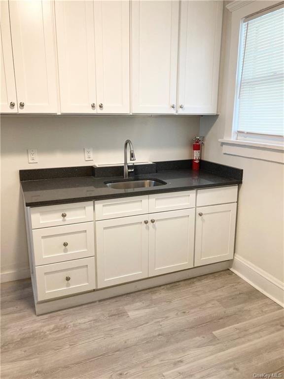 687 Yonkers Ave #2R - Photo 4 of 7