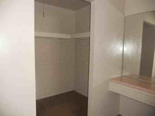 6501 W Windsor Blvd - Photo 3 of 21