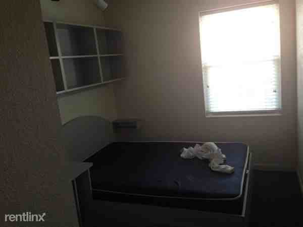 Green Street Towers - Photo 3 of 5