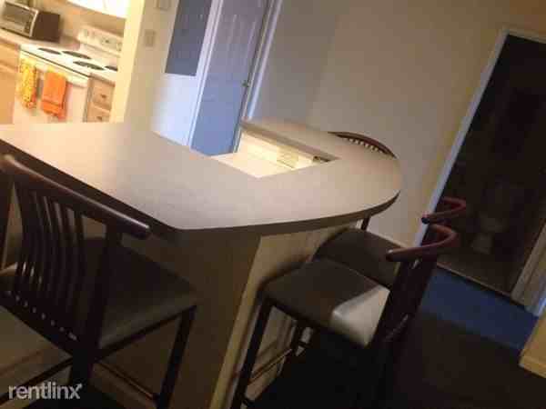 Green Street Towers - Photo 2 of 5