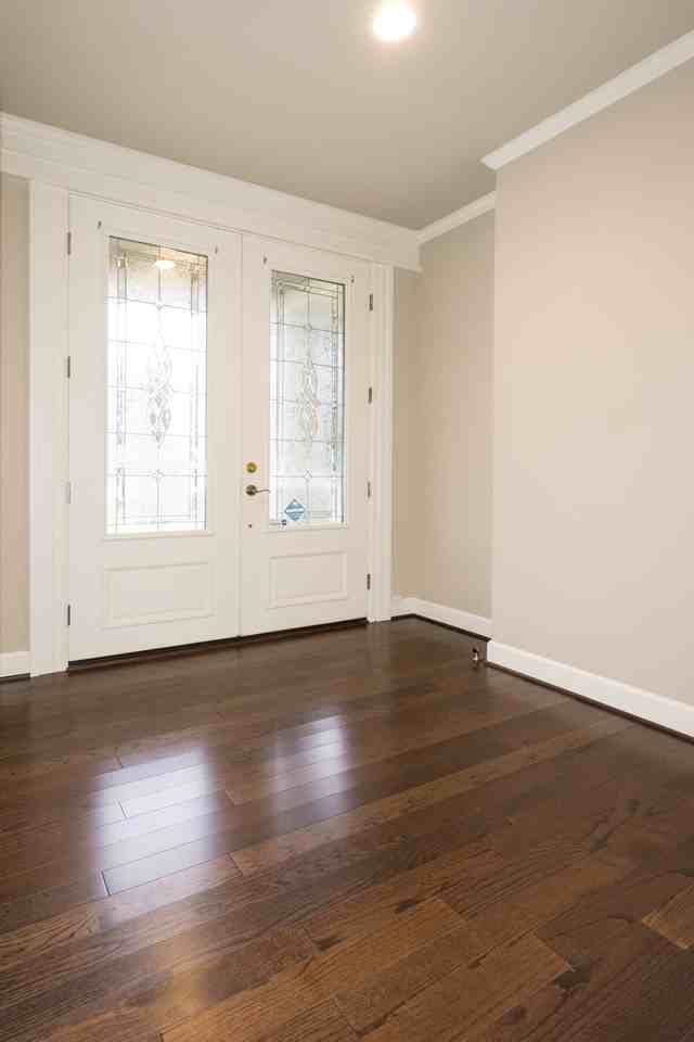102 Hoquiam Ave Ne #1 - Photo 4 of 43