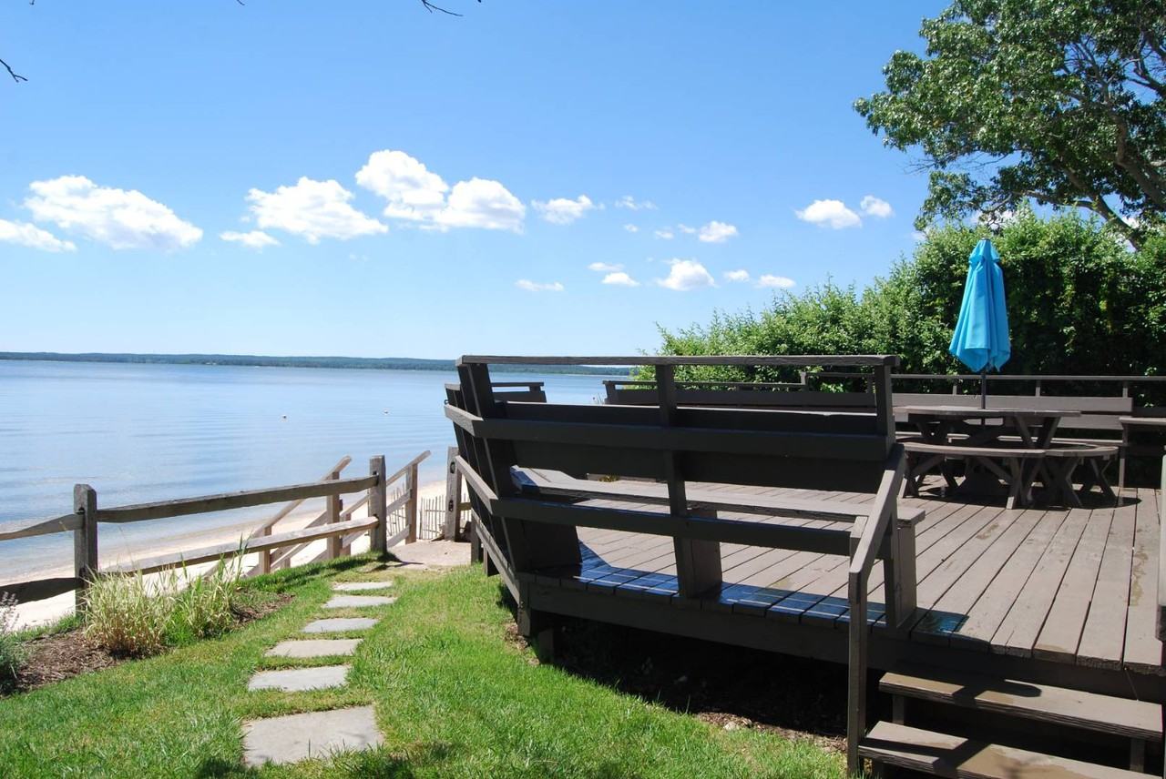 47 Bayside Ave - Photo 2 of 12