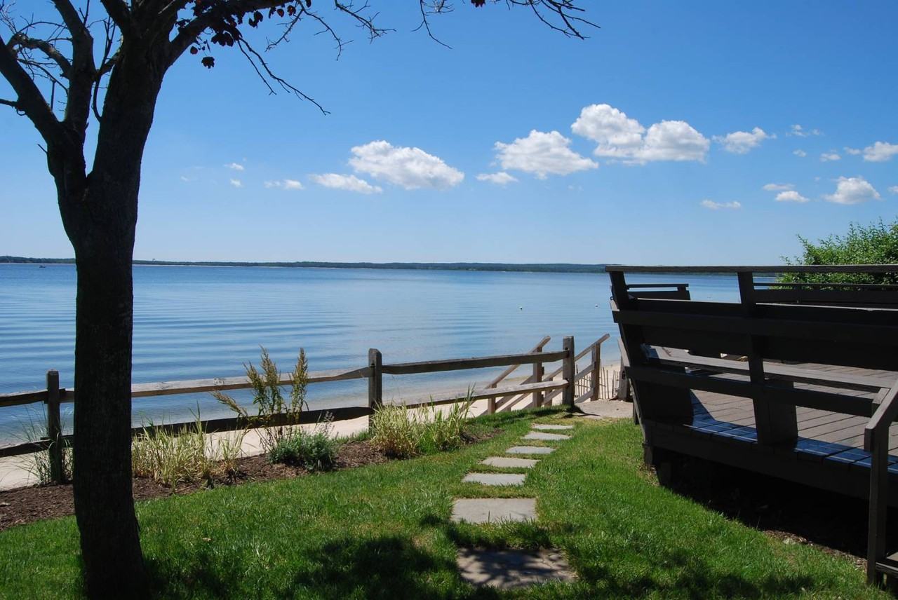 47 Bayside Ave - Photo 3 of 12