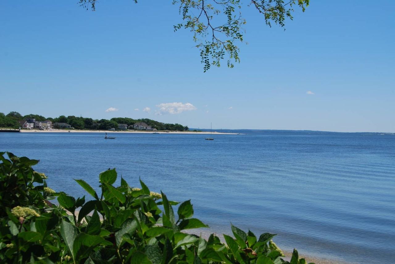 47 Bayside Ave - Photo 4 of 12