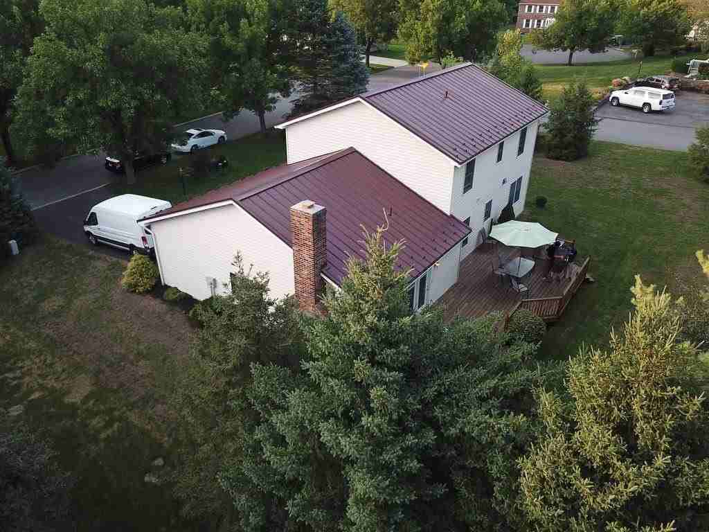 1330 Charles St - Photo 2 of 36