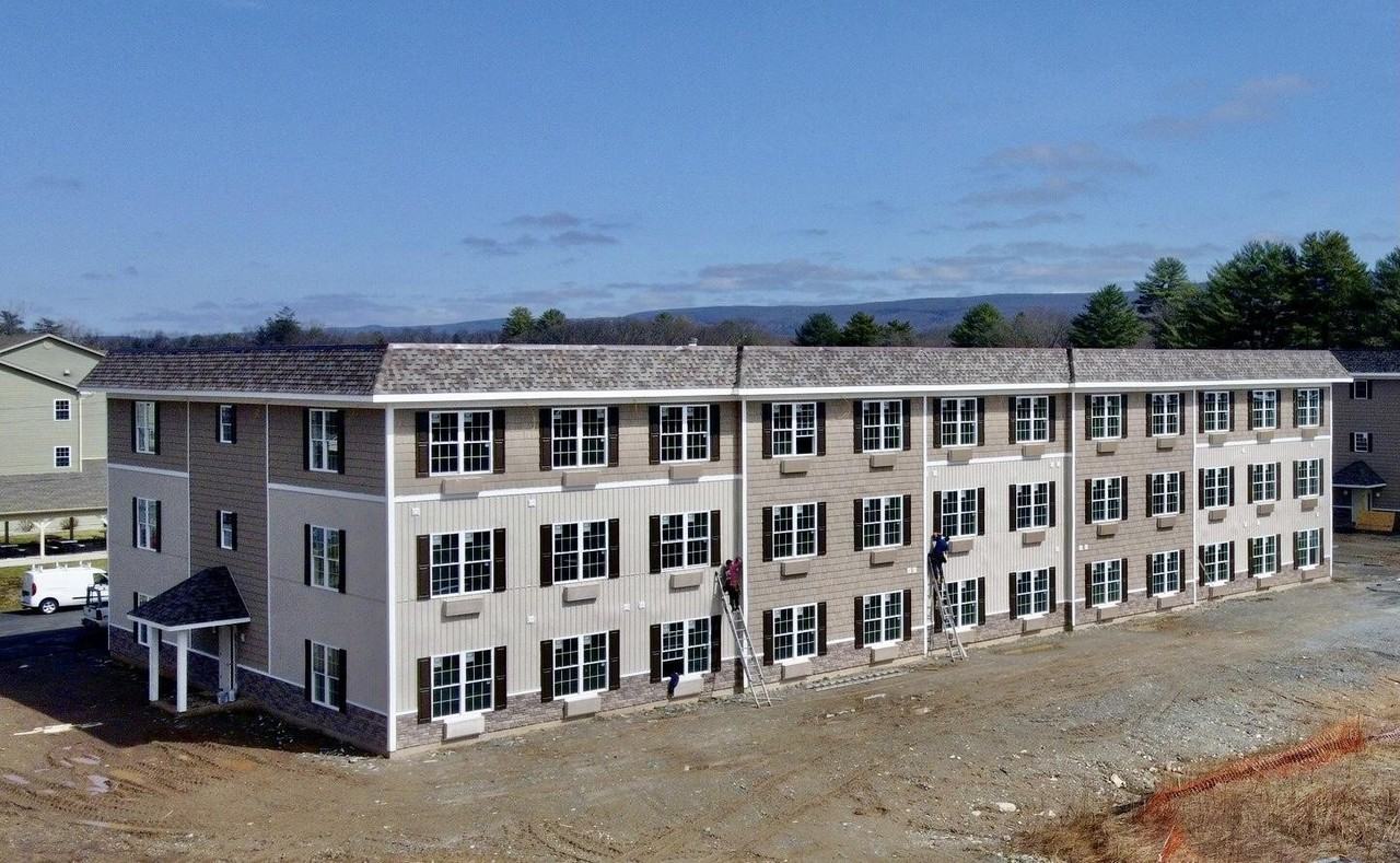 189 Paddlers Pt, Matamoras, PA 18336 2 Bedroom Apartment for 1,800