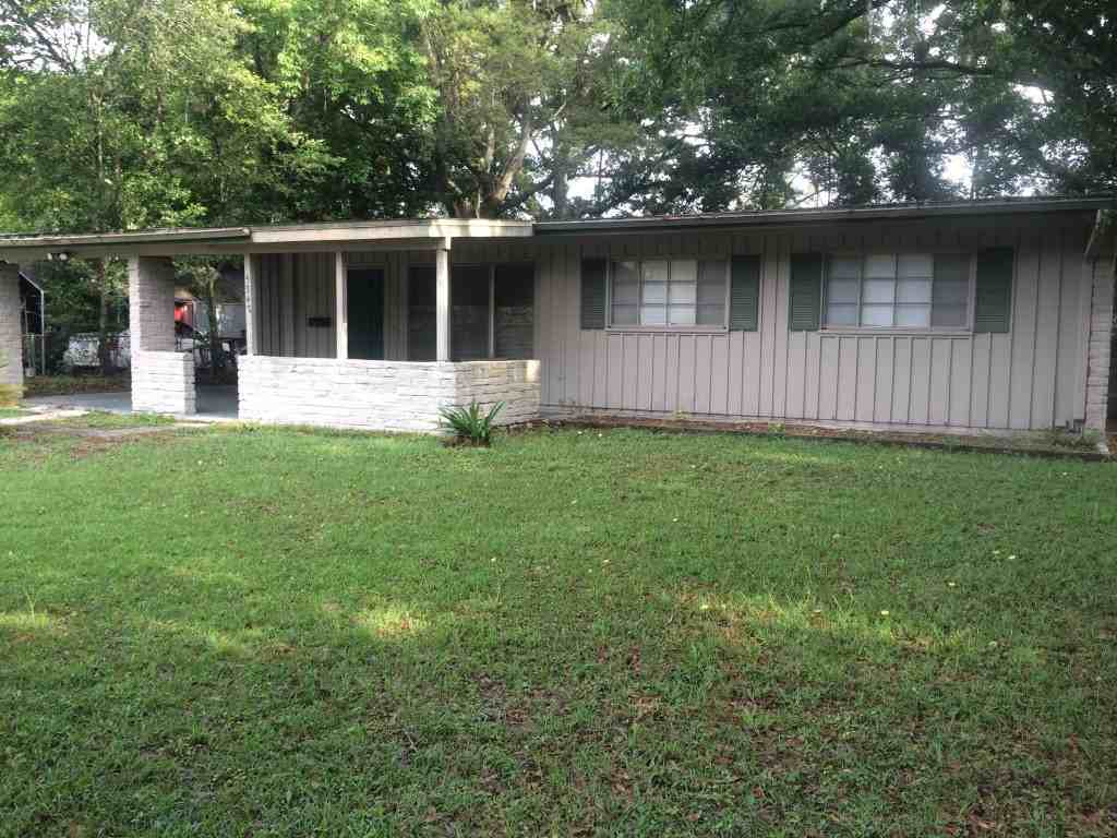 5347 Keystone Dr N - Photo 2 of 15