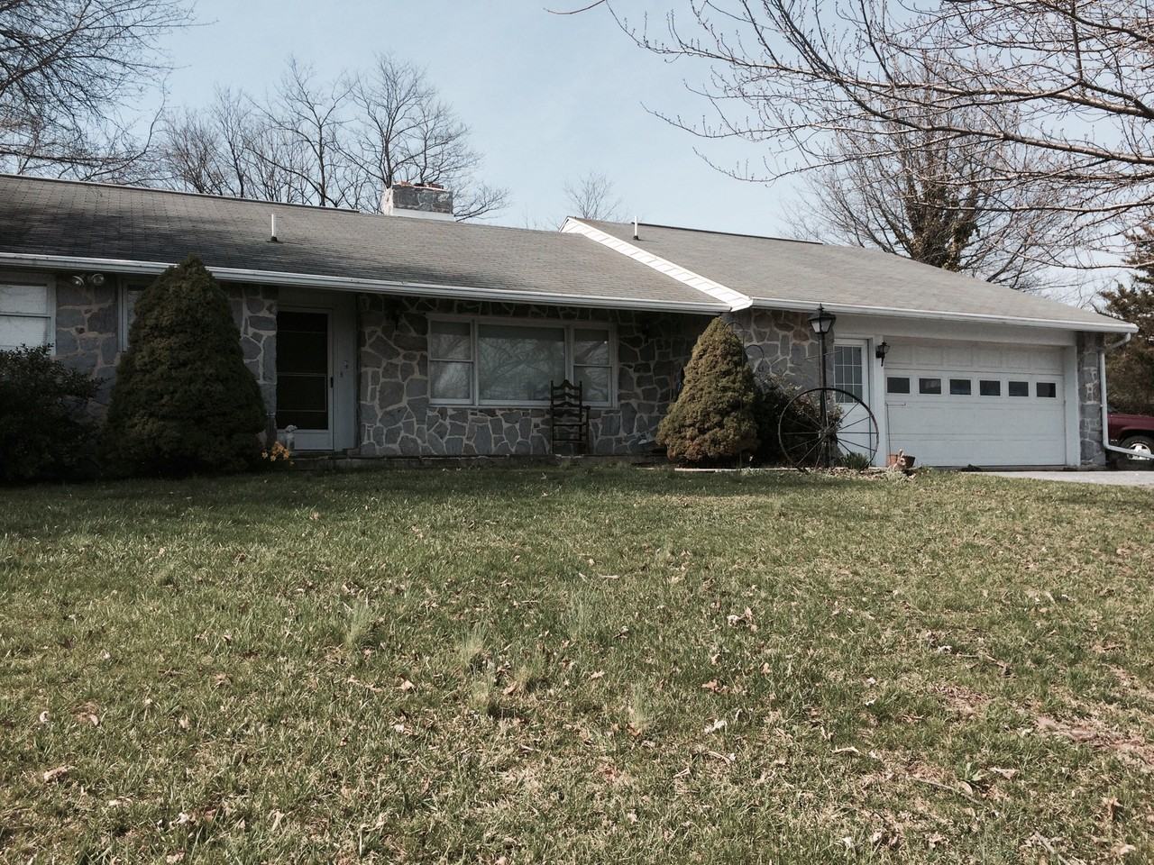 306 Jonlyn Dr - Photo 2 of 3