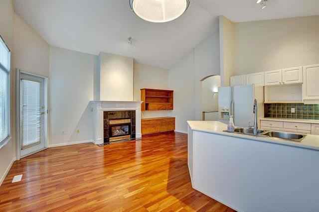 5240 Oakmount Crescent #9 - Photo 3 of 17