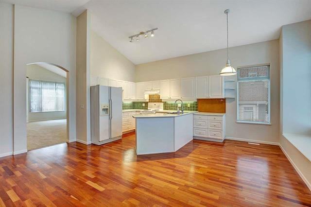 5240 Oakmount Crescent #9 - Photo 2 of 17