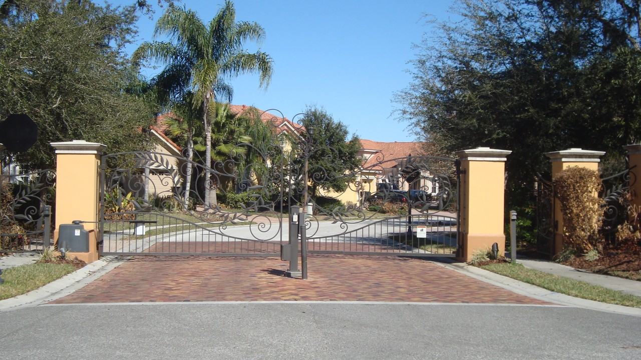 10614 Garda Dr - Photo 2 of 41