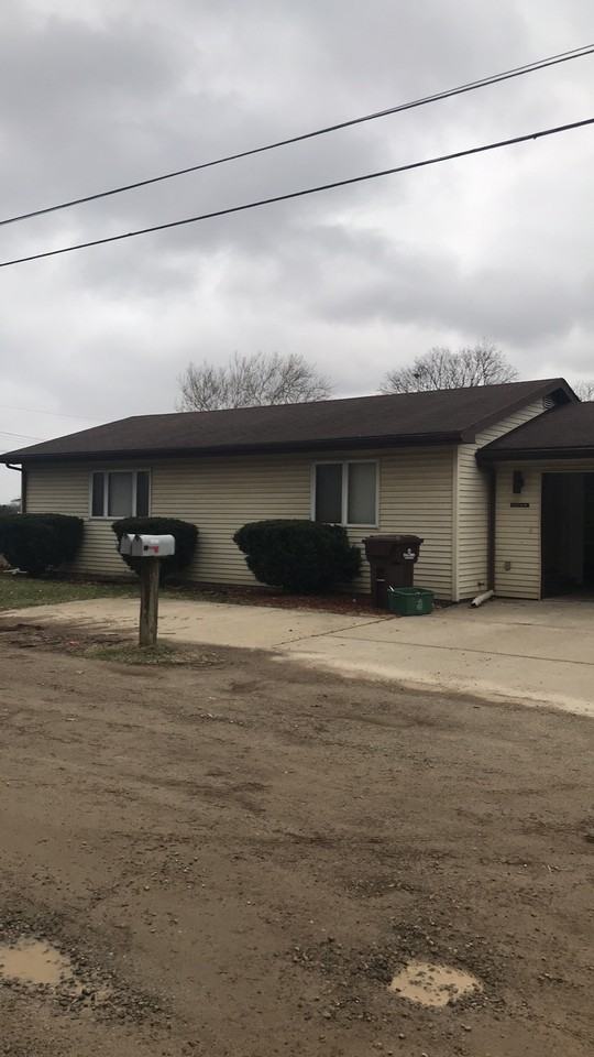 43373 Alva Dr - Photo 3 of 10