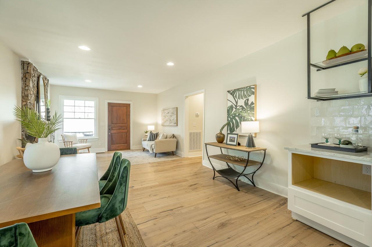 1022 Garnett Ave - Photo 3 of 10