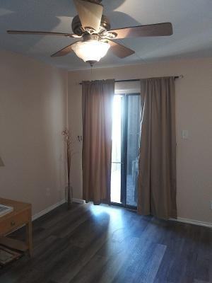 104 E Parade Dr - Photo 6 of 19