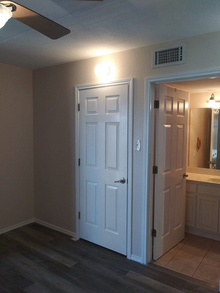 104 E Parade Dr - Photo 7 of 19