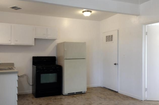 2750 N Balboa Ave #2