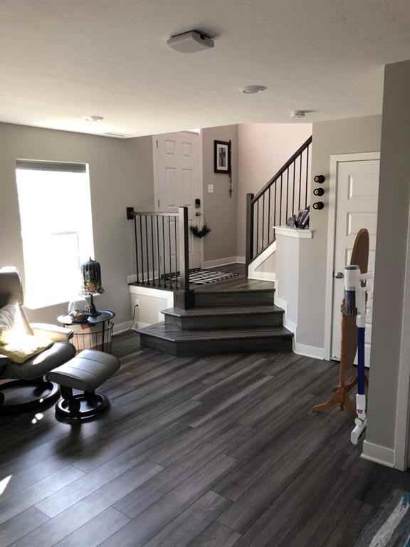 323 Wakefield Way - Photo 2 of 9