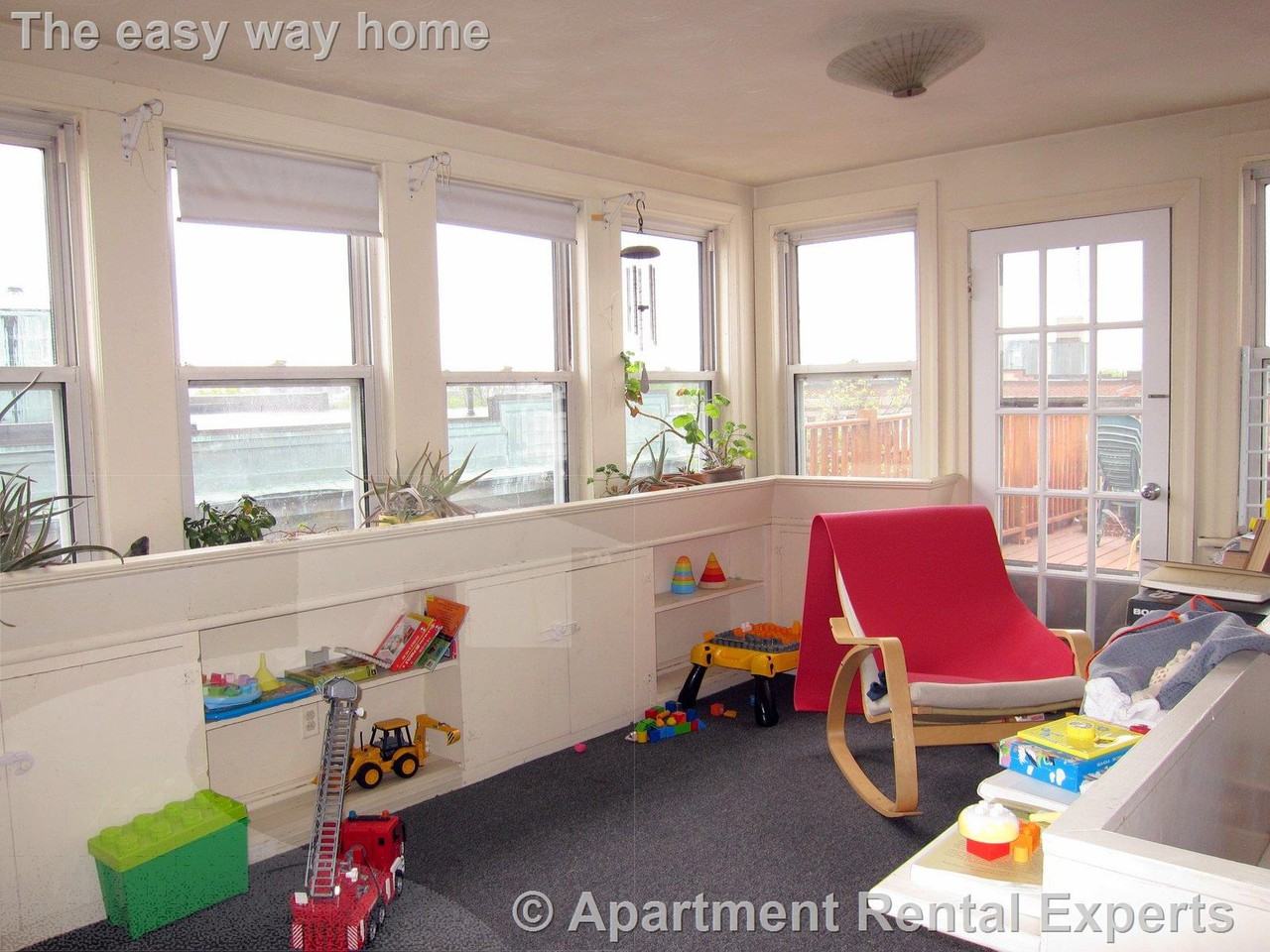 163 Summer St #4P - Photo 2 of 5