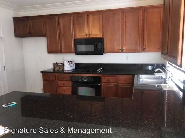 45817 Klamath Ct - Photo 2 of 16