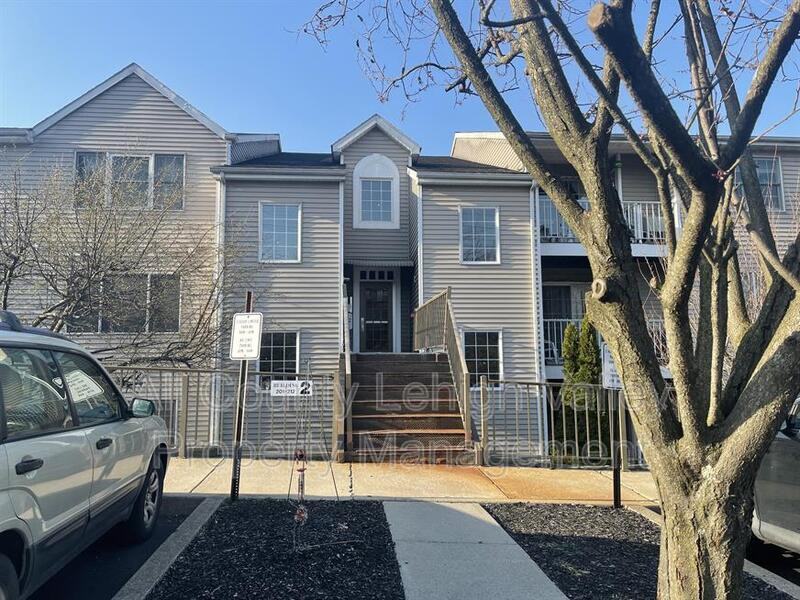 210 Canal Park - Photo 2 of 14