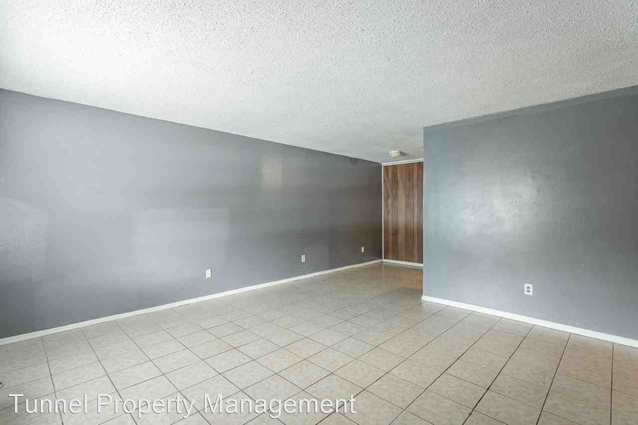 925 Shallowford Apartments in Glenwood Eastdale, Chattanooga, TN