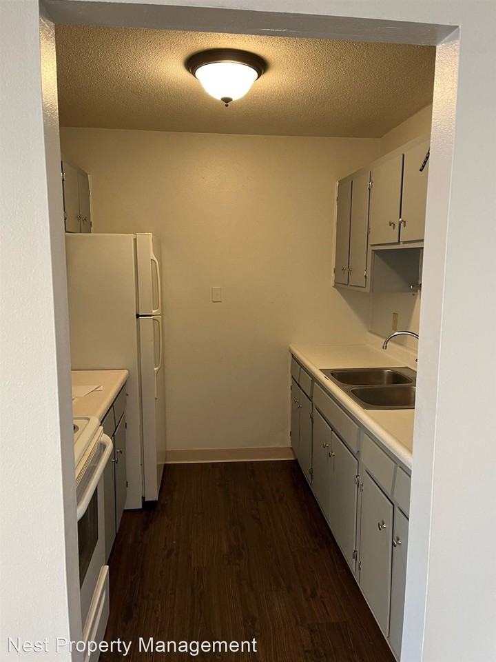 2 Bedrooms Available in Marion! - Photo 2 of 12