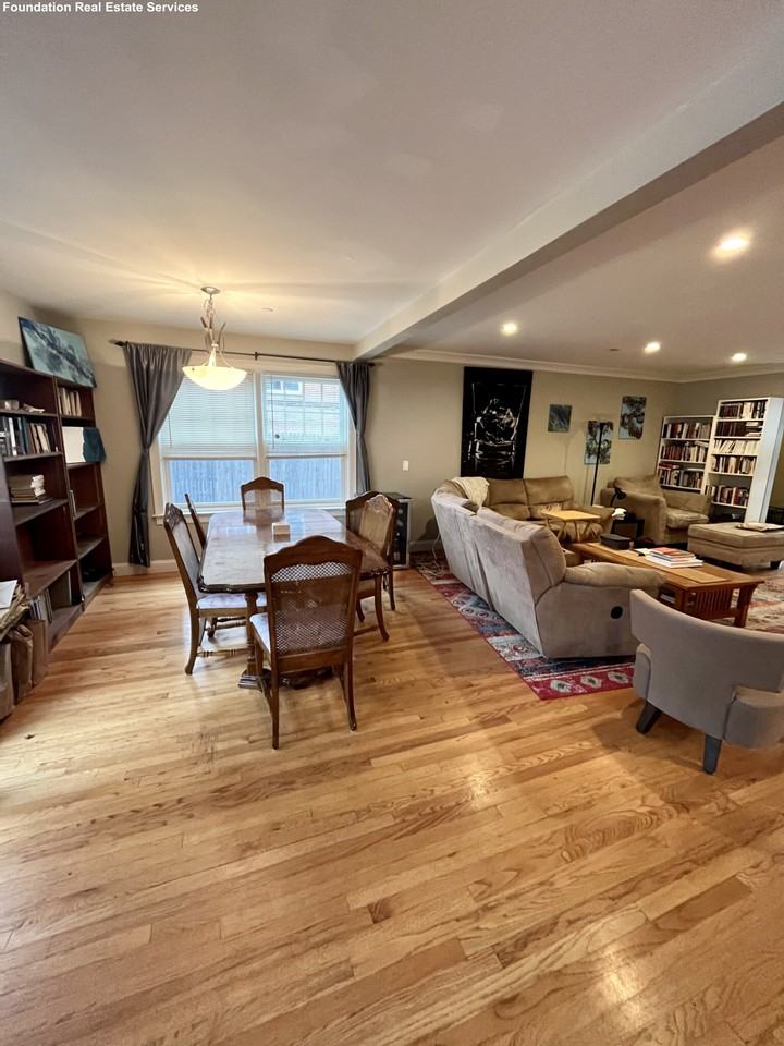 39 Selkirk Rd - Photo 6 of 21