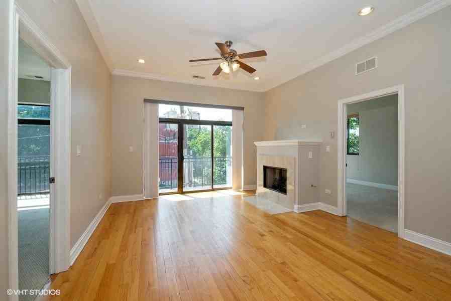 4651 N Greenview - Photo 3 of 29