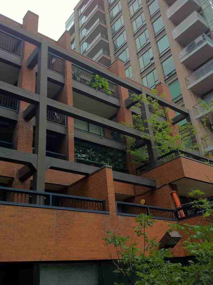 70 Yorkville Ave #503