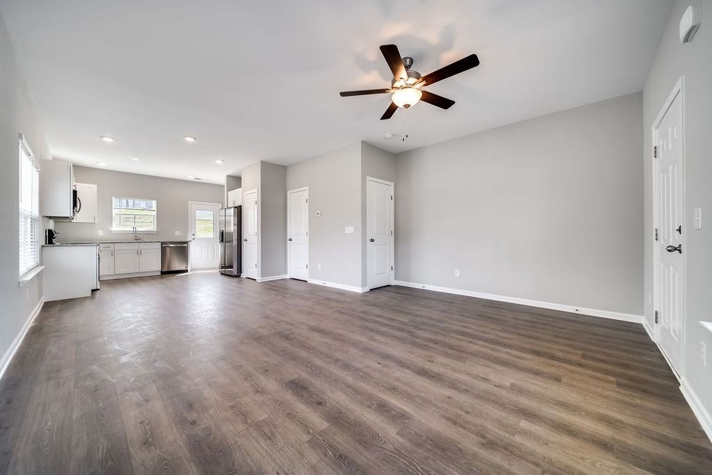 348 Kristen Court - Photo 5 of 20