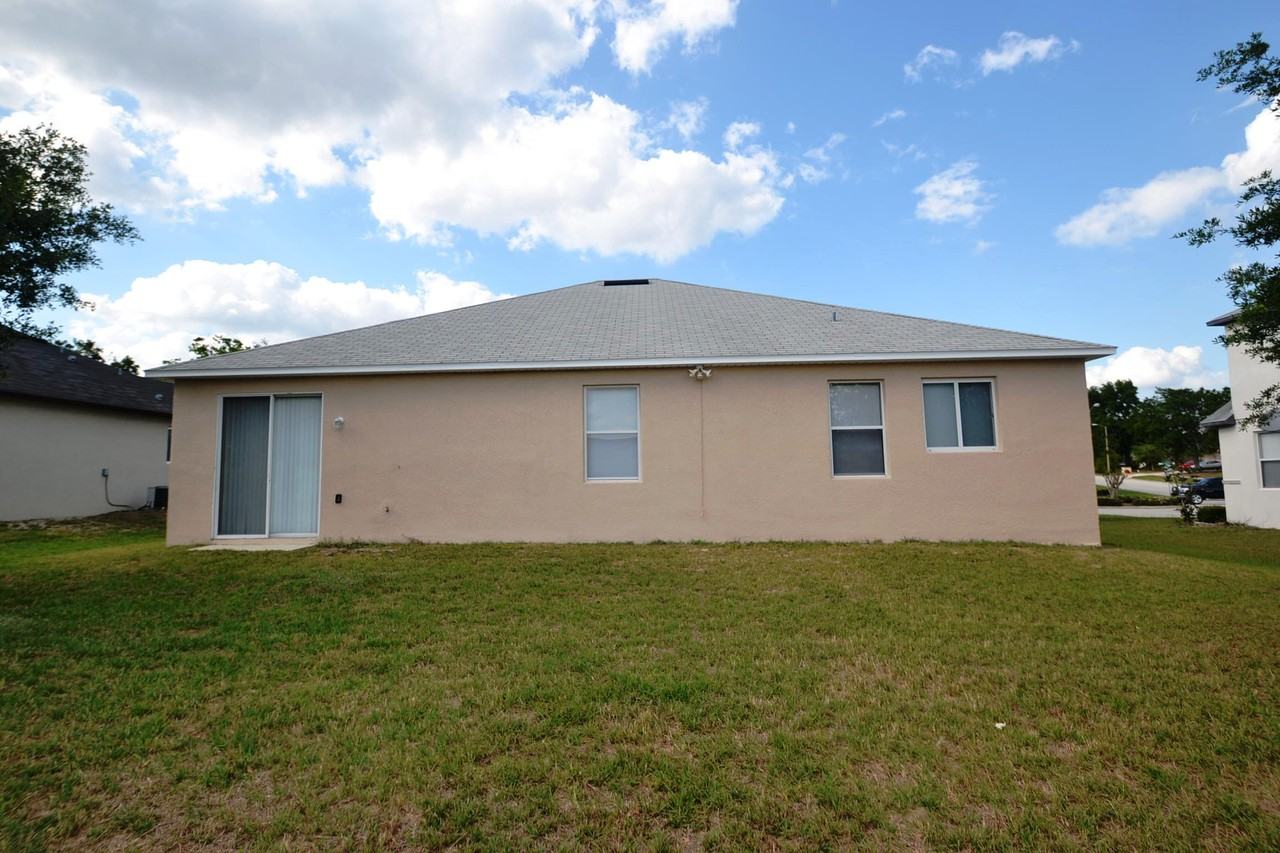 8010 Country Run Pkwy - Photo 2 of 9